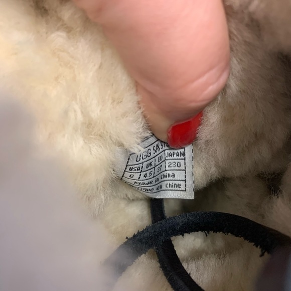 UGG Tall Black wool lined NEW CONDITION winter boots - Picture 12 of 12